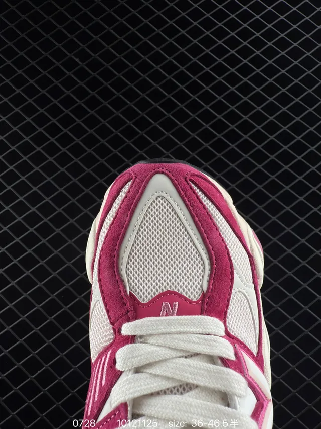 New Balance NB9060 Tênis Chunky Rosa e Creme 3