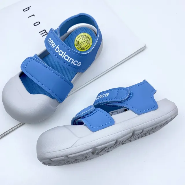 New Balance Sandales casual violet blanc deux sangles velcro fermeture de pointe arrondie 16