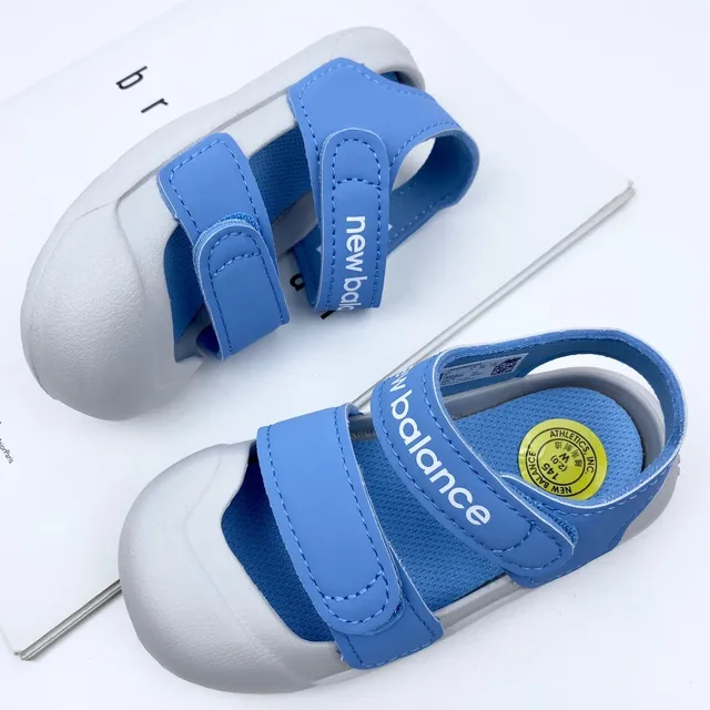 New Balance Sandales casual violet blanc deux sangles velcro fermeture de pointe arrondie 19
