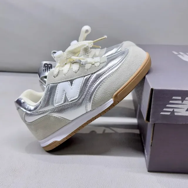 New Balance Branco Preto Retro Runner Silhouette Camurça E Revestimento Sintético Lifestyle Sneakers 13