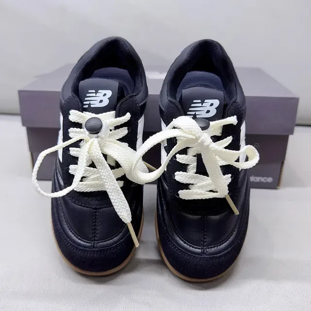 New Balance Branco Preto Retro Runner Silhouette Camurça E Revestimento Sintético Lifestyle Sneakers 19