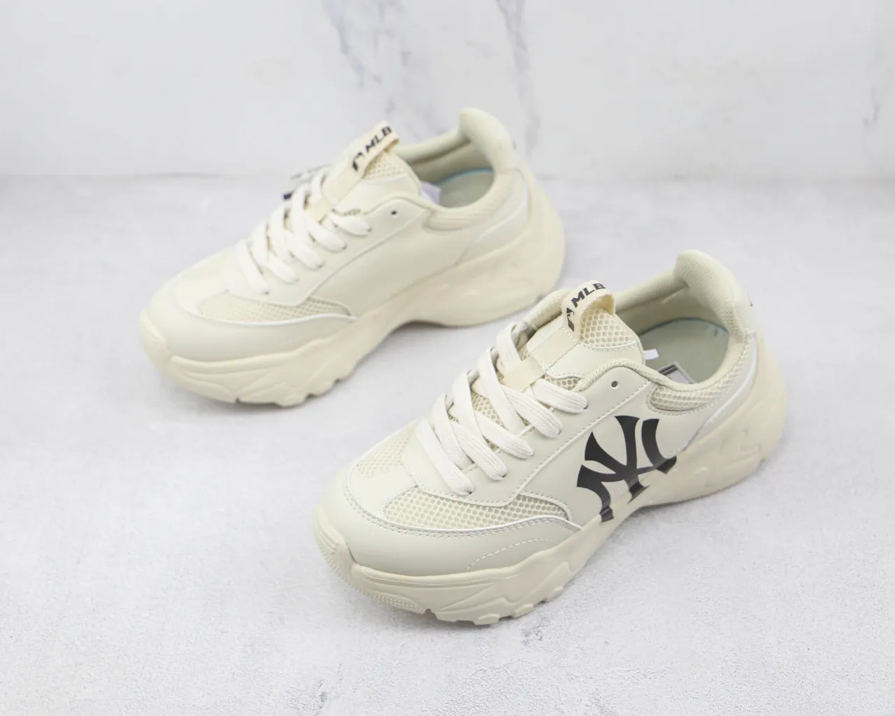New Era Yankees Chunky Sneaker Beige Black Sole Mesh And Synthetic Overlay Chunky Sneakers 4