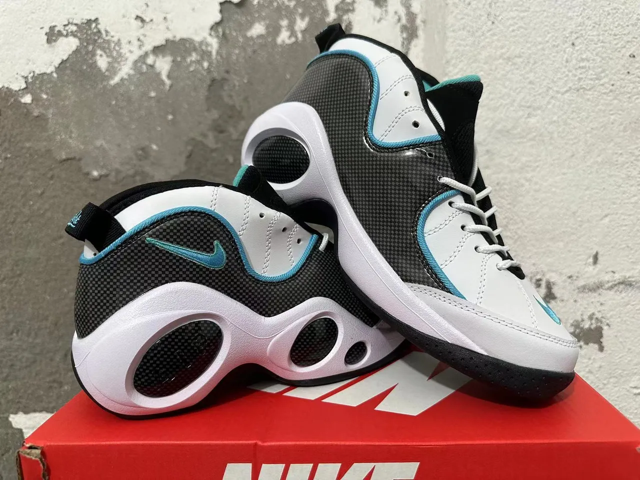 Nike Air Flight 95 Big Eyes Black White Turquoise tênis de basquete 5