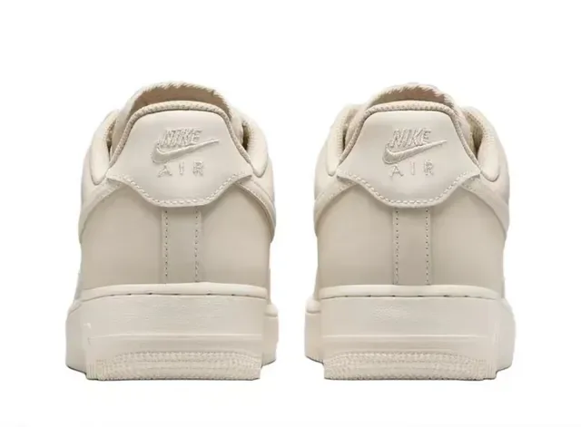 Nike Air Force 1 Off-White Lifestyle Sneakers 3
