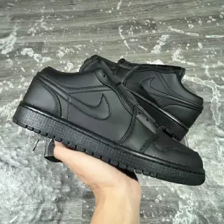 Nike Air Jordan 1 All Black Lifestyle Sneakers
