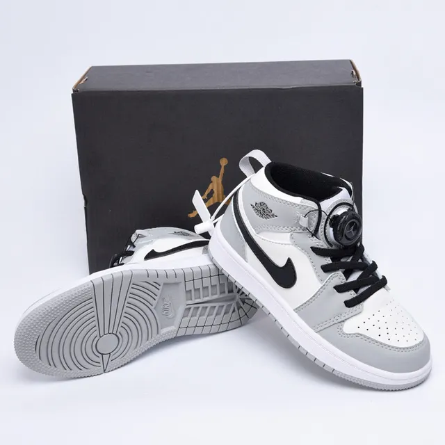 Nike Air Jordan 1 High Chaussures de Basketball Enfants Rouge Noir Blanc 9