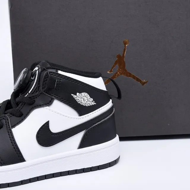 Nike Air Jordan 1 High Chaussures de Basketball Enfants Rouge Noir Blanc 17