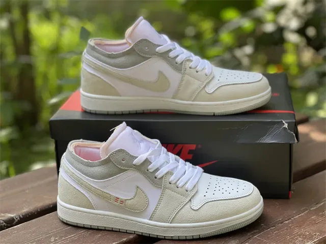 Nike Air Jordan 1 Low Beige et Blanc Lifestyle Sneakers 11