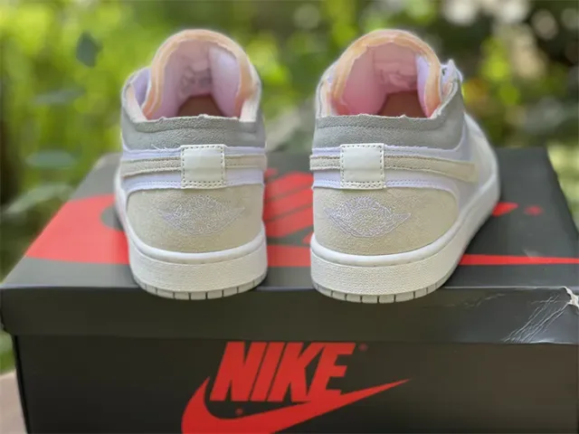 Nike Air Jordan 1 Low Beige et Blanc Lifestyle Sneakers 13