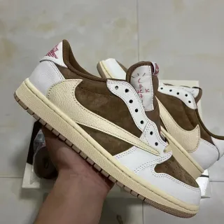 Nike Air Jordan 1 Low Travis Scott Fragment বাদামি সাদা লাইফস্টাইল স্নিকার
