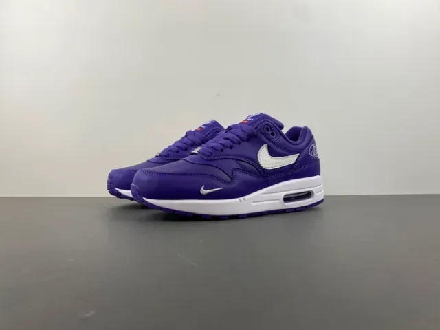 Nike Air Max 1 Purple and White Lifestyle Sneakers 10