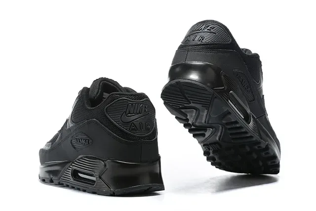 Nike Air Max 90 Black Lifestyle Sneakers 3