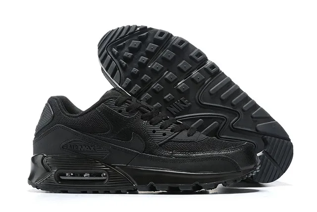 Nike Air Max 90 Black Lifestyle Sneakers 5