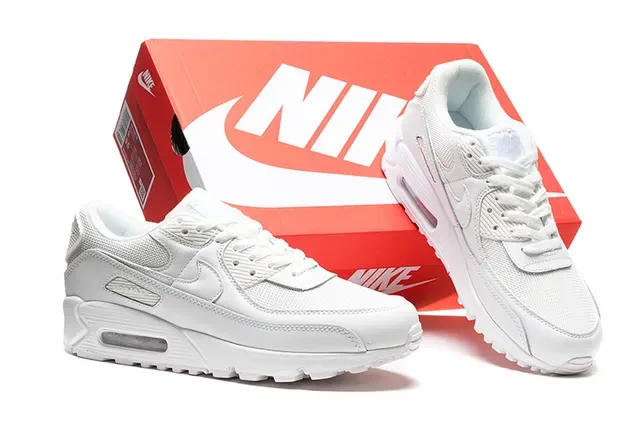 Nike Air Max 90 White Lifestyle Sneakers 2