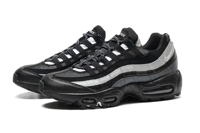 Nike Air Max 95 Black and Silver Lifestyle Sneakers 5