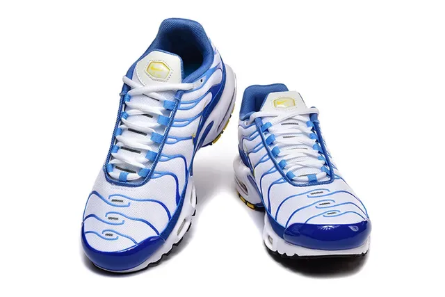 Nike Air Max Plus Black White Lifestyle Sneakers 12