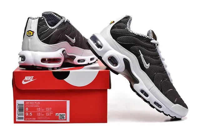 Nike Air Max Plus Black White Lifestyle Sneakers 14
