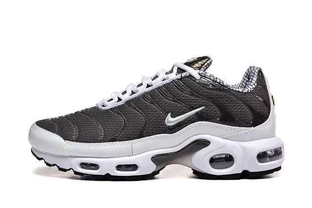 Nike Air Max Plus Black White Lifestyle Sneakers 15