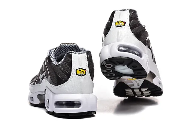 Nike Air Max Plus Black White Lifestyle Sneakers 18
