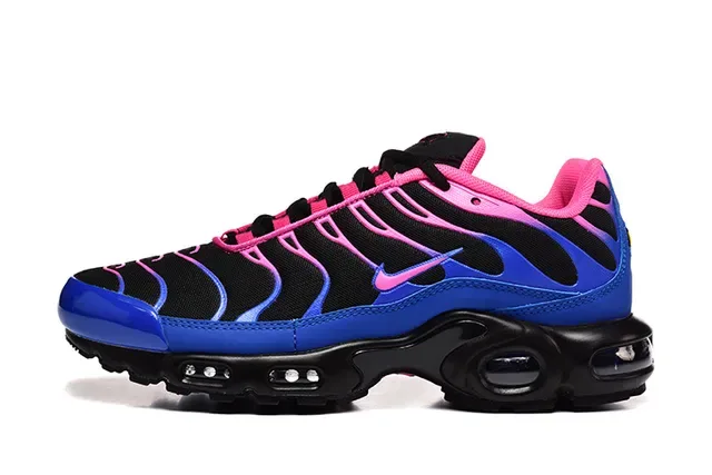 Nike Air Max Plus Black White Lifestyle Sneakers 20
