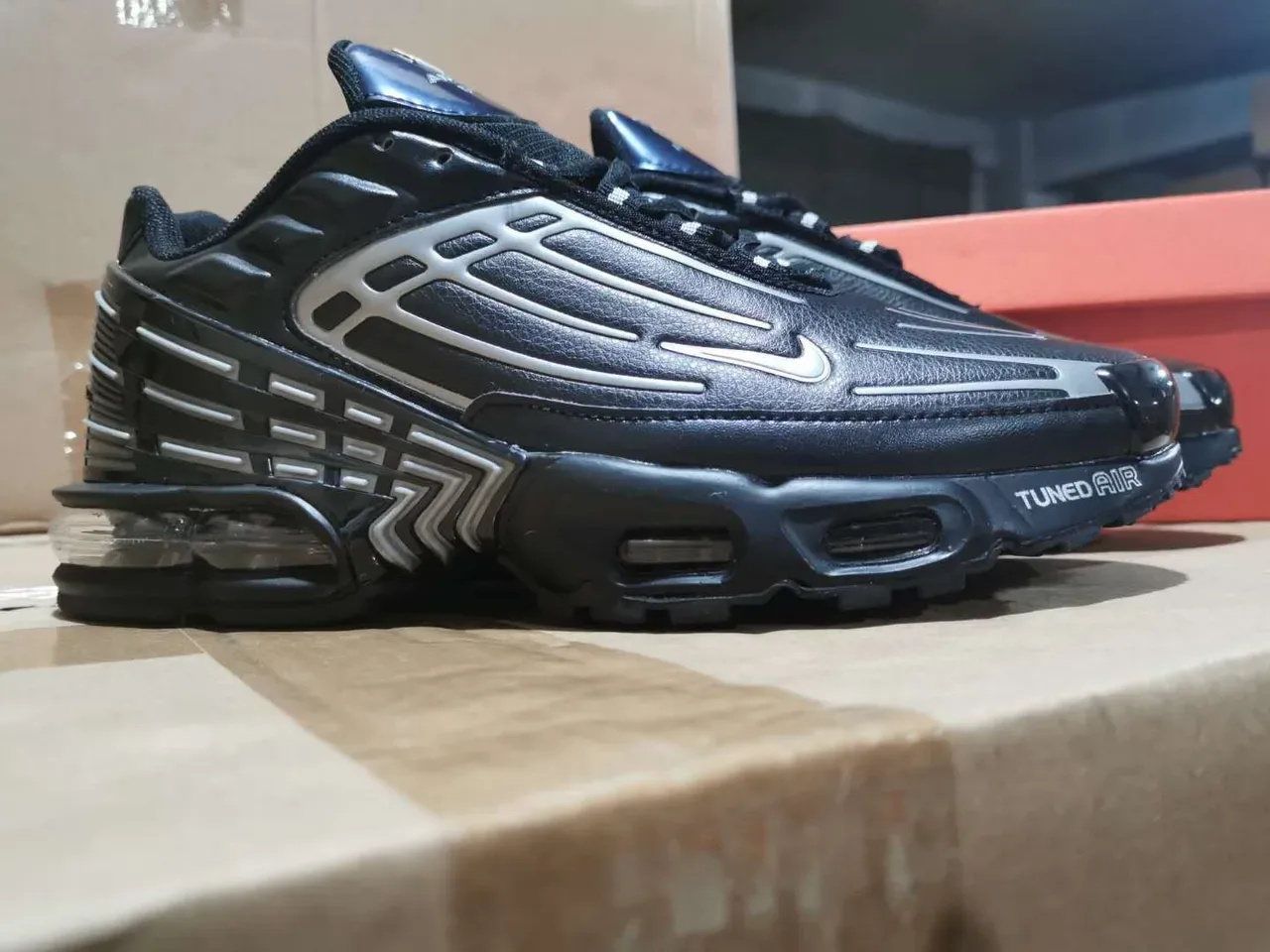Nike Air Max Plus Tuned Air Black Silver Lifestyle Sneakers 5