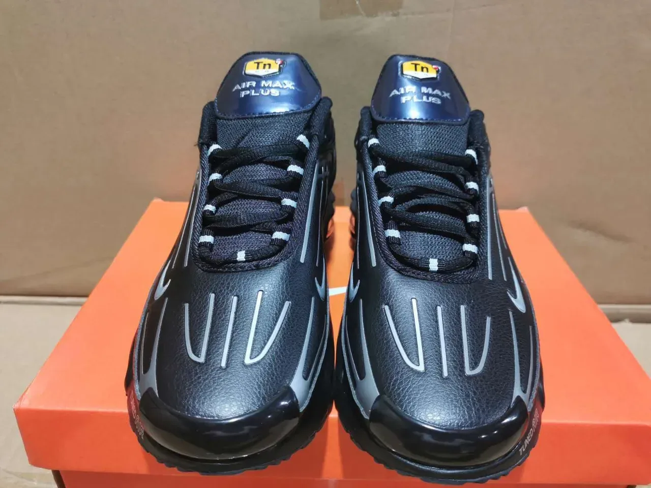 Nike Air Max Plus Tuned Air Black Silver Lifestyle Sneakers 8