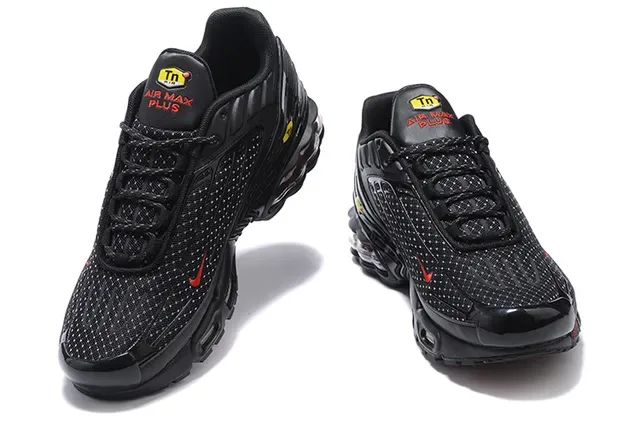 Nike Air Max Plus White Lifestyle Sneakers 5