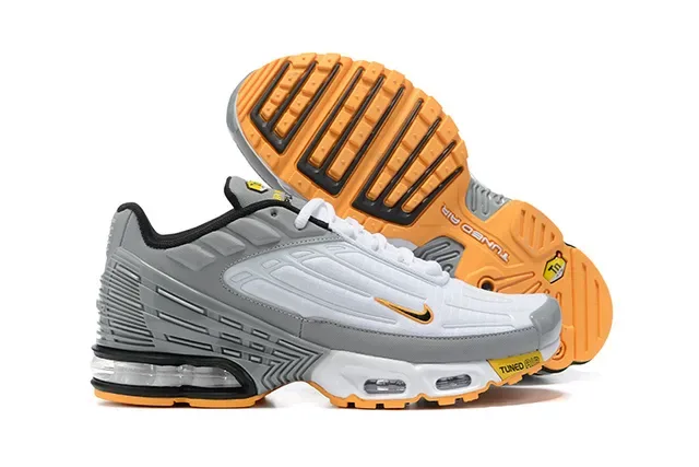 Nike Air Max Plus White Lifestyle Sneakers 11