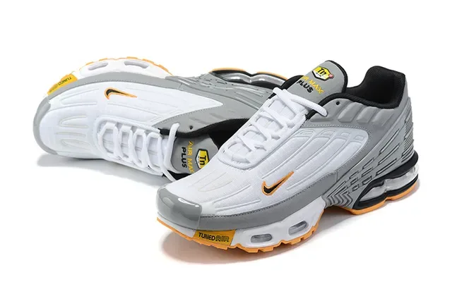 Nike Air Max Plus White Lifestyle Sneakers 12