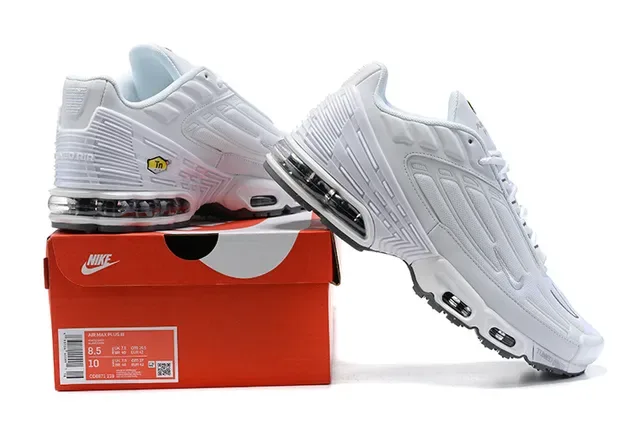 Nike Air Max Plus White Lifestyle Sneakers 14