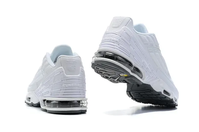 Nike Air Max Plus White Lifestyle Sneakers 19