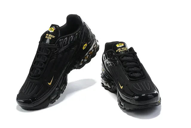 Nike Air Max Plus White Lifestyle Sneakers 24