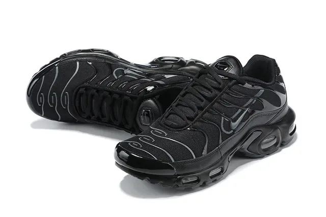 Nike Air Max Plus Yellow and Black Lifestyle Sneakers 11
