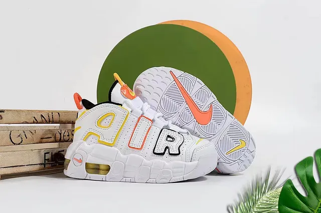 Nike Air More Uptempo White Gray Black Chaussures de Basketball 19