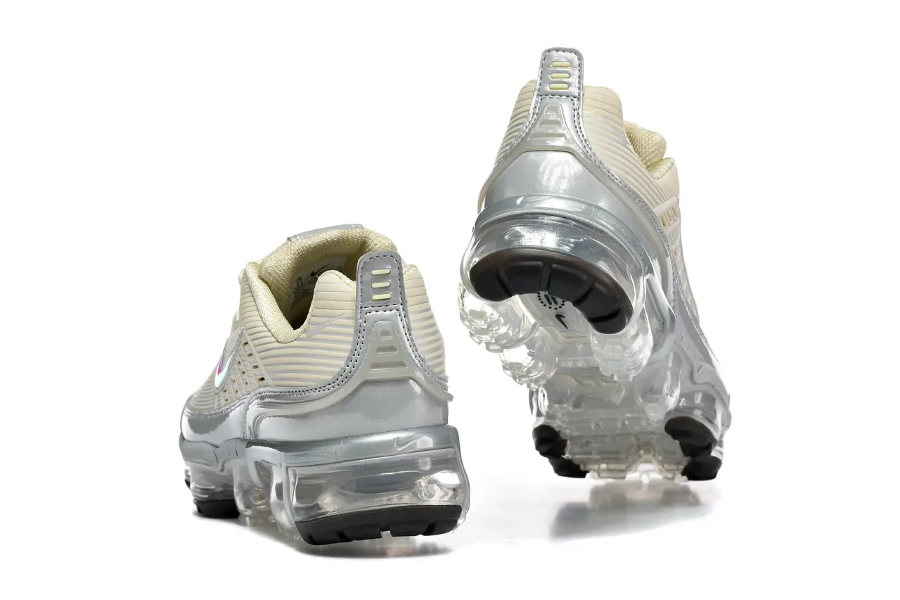 Nike Air VaporMax Plus Off-White Silver Transparent Sneakers Lifestyle 3