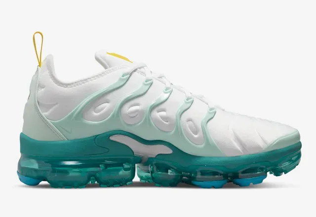 Nike Air VaporMax Plus White Mint Teal Lifestyle Sneakers 6