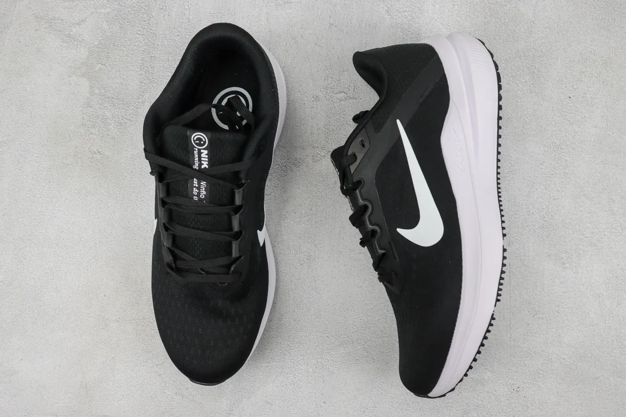 Nike Air Zoom Pegasus Black and White Running Shoes 3