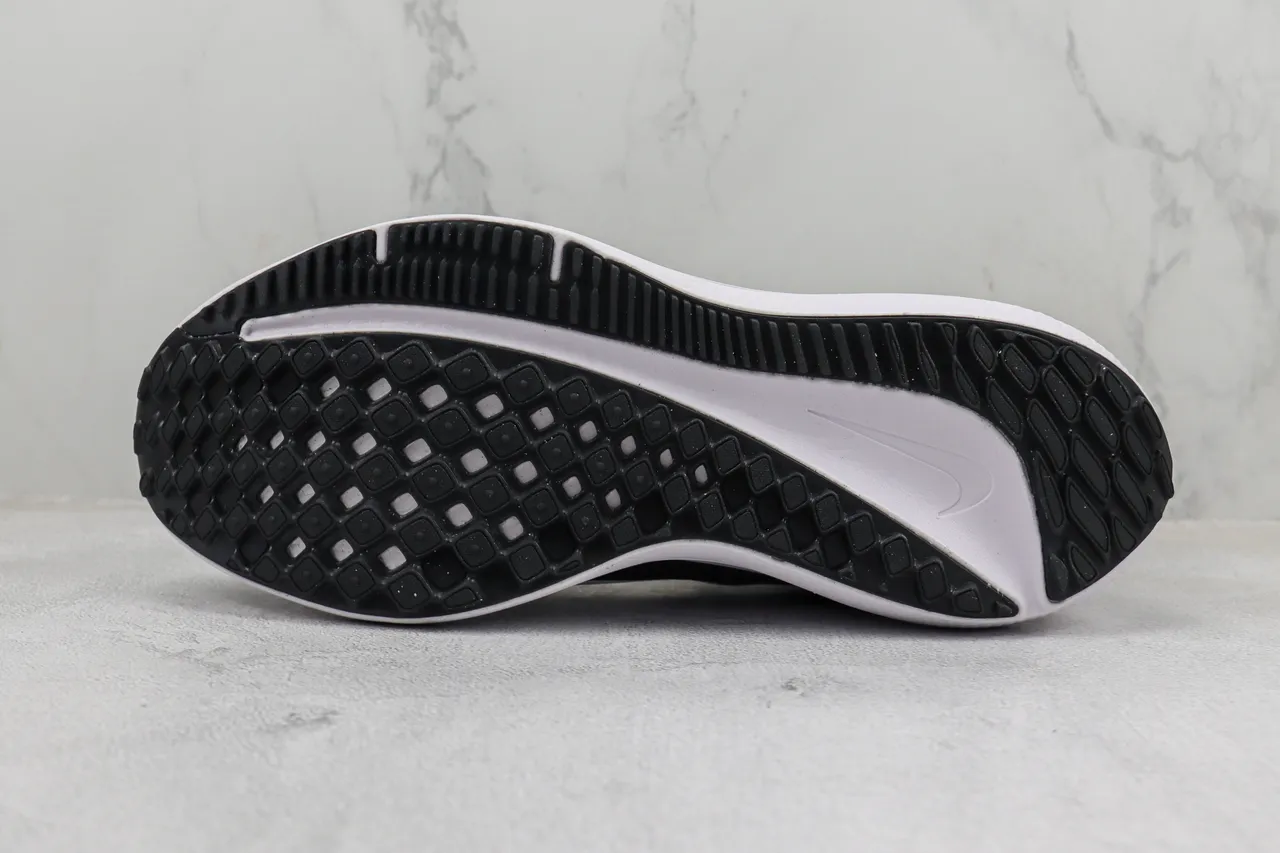 Nike Air Zoom Pegasus Black and White Running Shoes 8