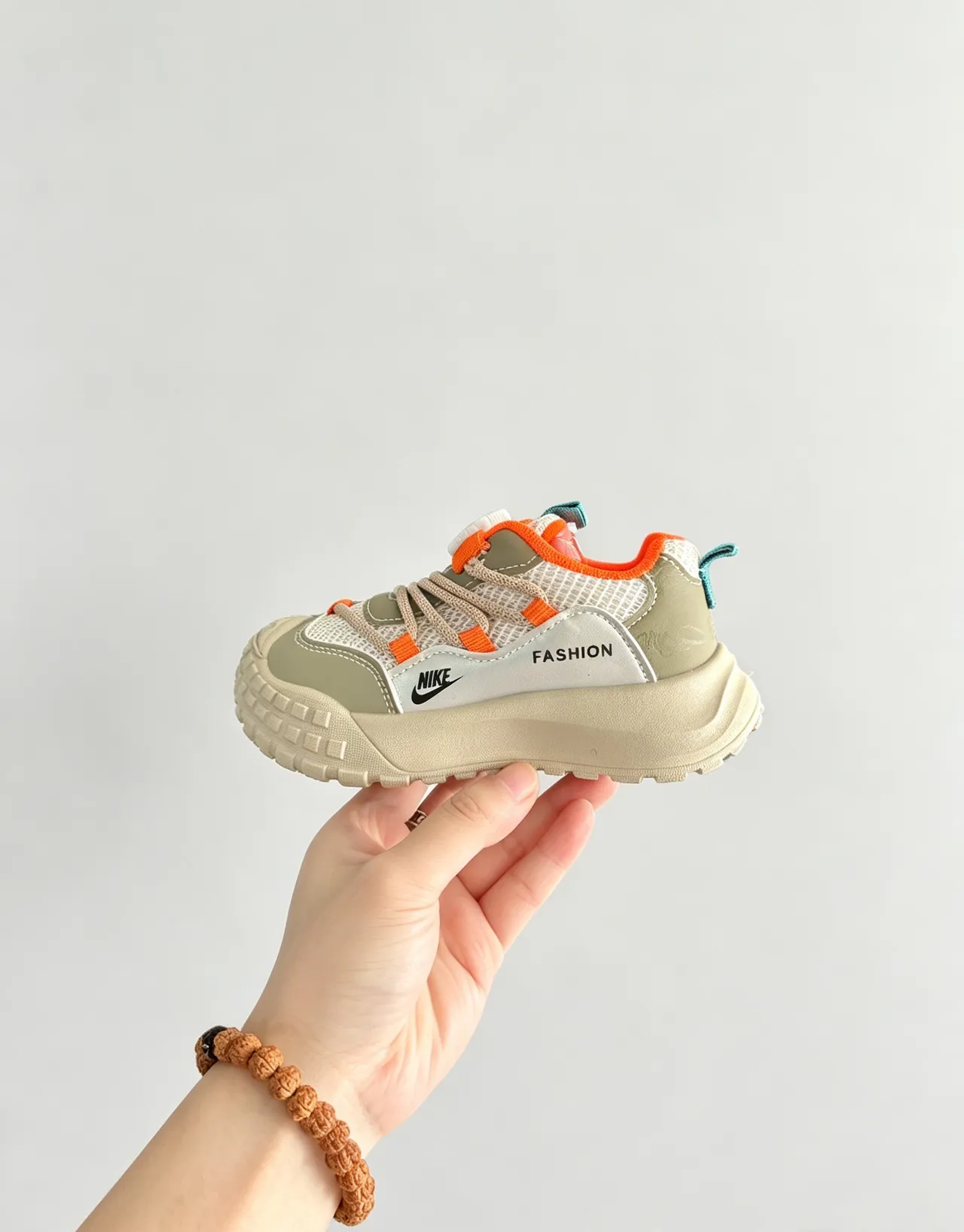 Nike Beige Orange Midsole Mesh-and-Synthetic Upper Chunky Sneakers 24