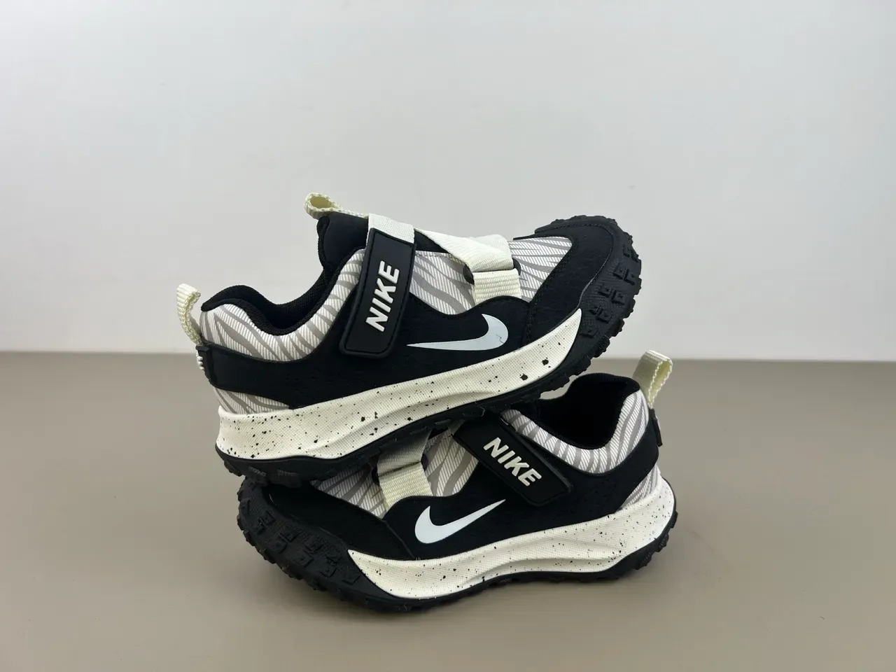 Nike Beige Pink Dual-Strap Velcro Closure Speckled Foam Midsole Lifestyle Sneakers 8