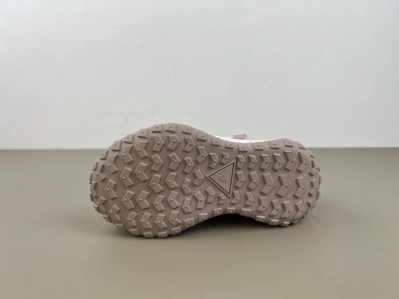 Nike Beige Pink Dual-Strap Velcro Closure Speckled Foam Midsole Lifestyle Sneakers 24