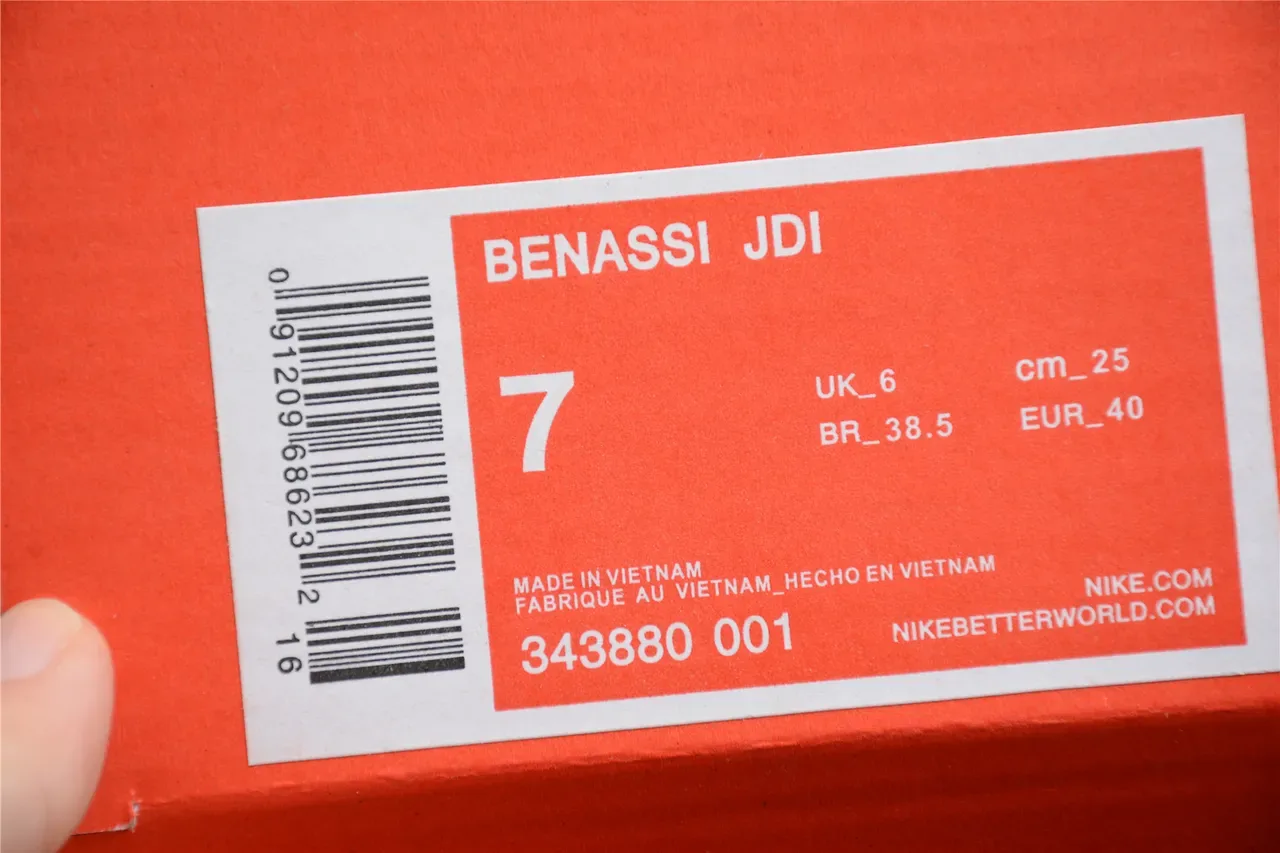 Nike Benassi JDI Chaussures Noires à Semelle Moulée 2