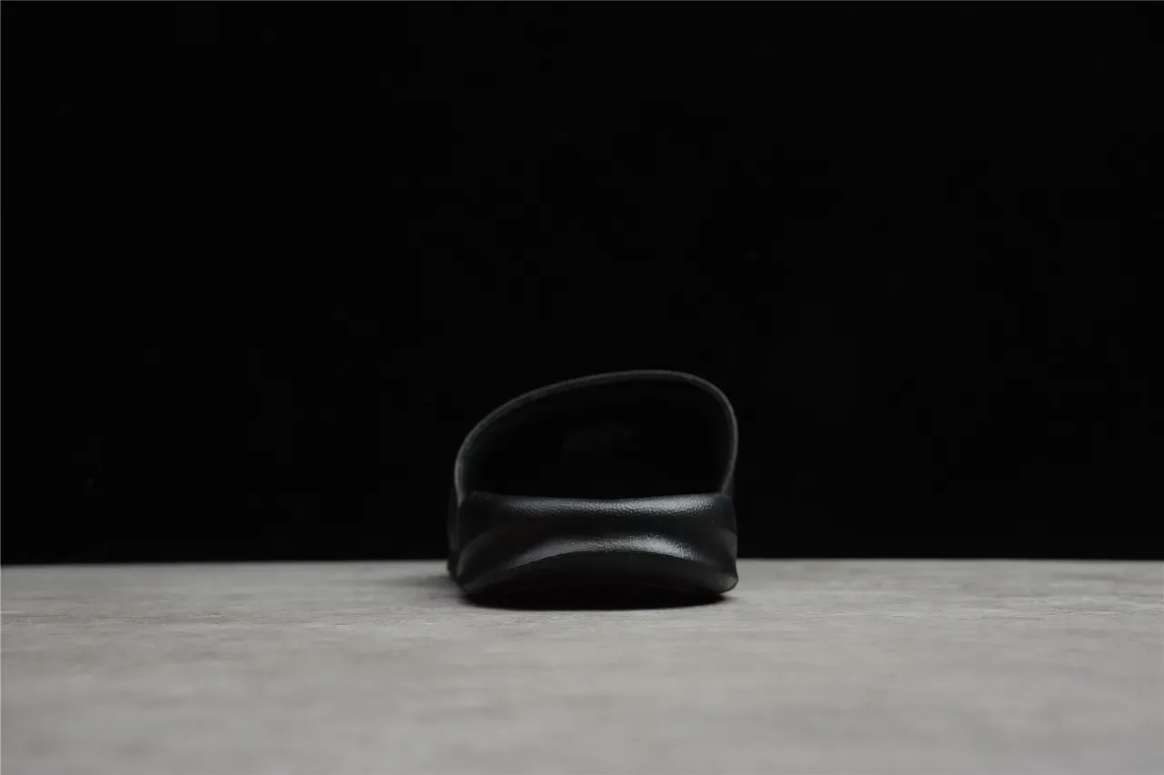 Nike Benassi JDI Chaussures Noires à Semelle Moulée 7