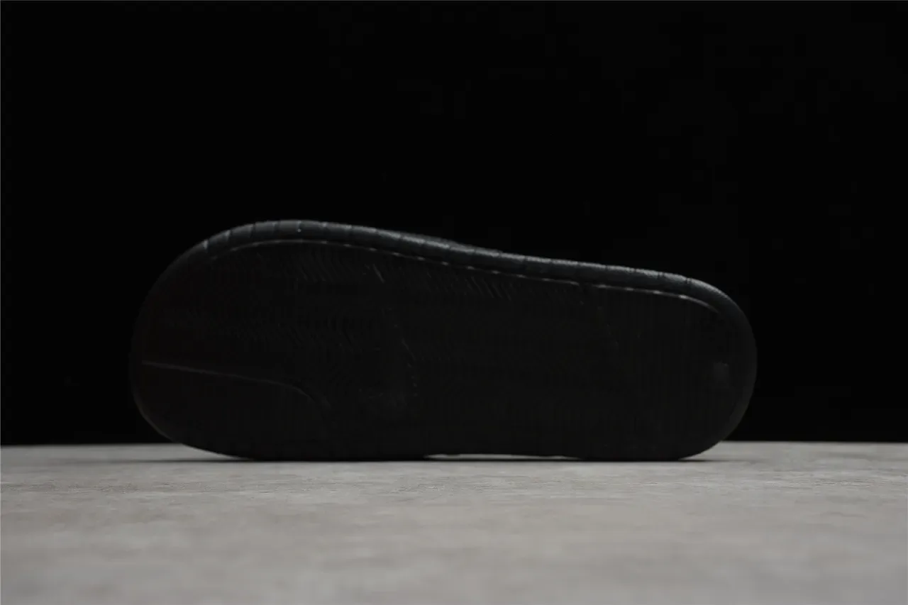 Nike Benassi JDI Chaussures Noires à Semelle Moulée 8