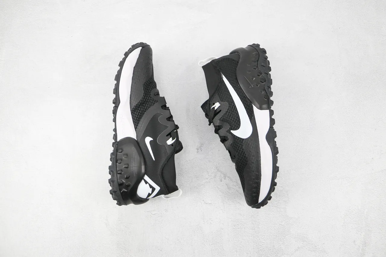 Nike Black and White Trail-Style Running Shoes 2