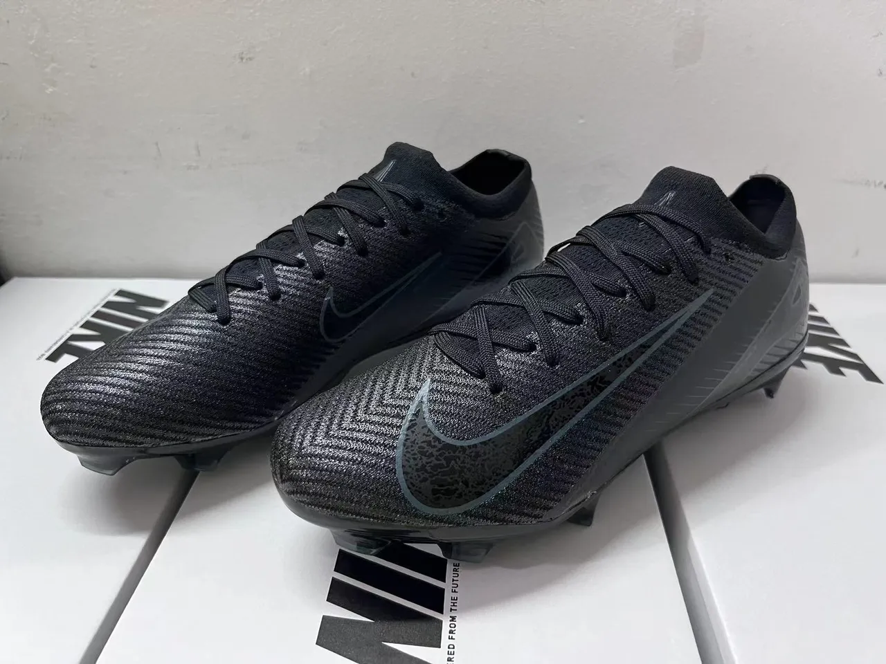 Nike Black Blue Low-Cut Knit Upper Integrated Sock Collar Firm-Ground Soccer Shoes 14