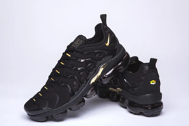 Nike Black Gold Wave-Shaped Synthetic Cage Full-Length Visible Air Unit Lifestyle Sneakers 9