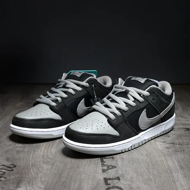 Nike Black Gray Low-Top Perforated Toe Skateboard Shoes 4