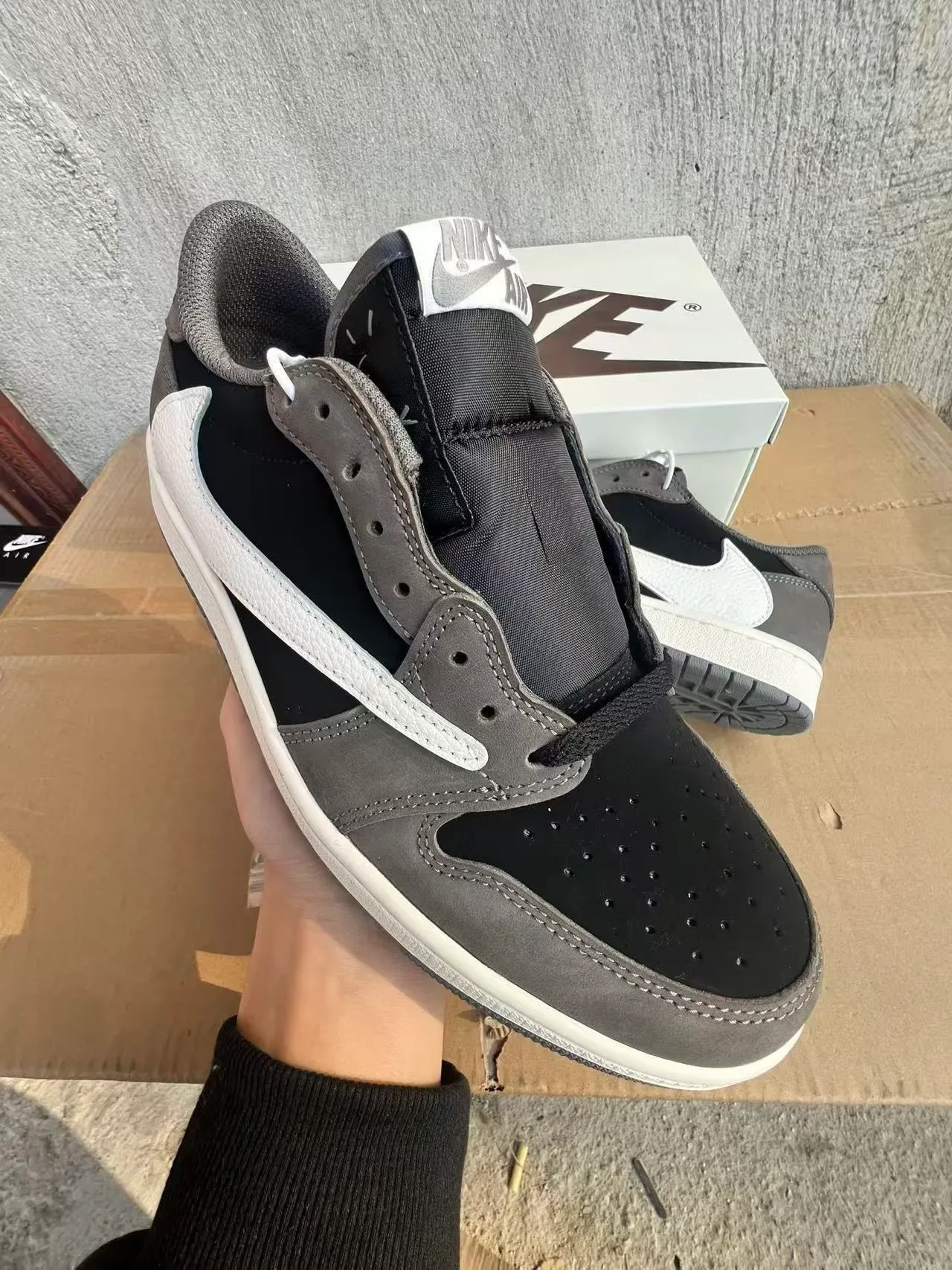 Nike Black Gray Low-Top Silhouette Mixed-Material Upper Lifestyle Sneakers 2