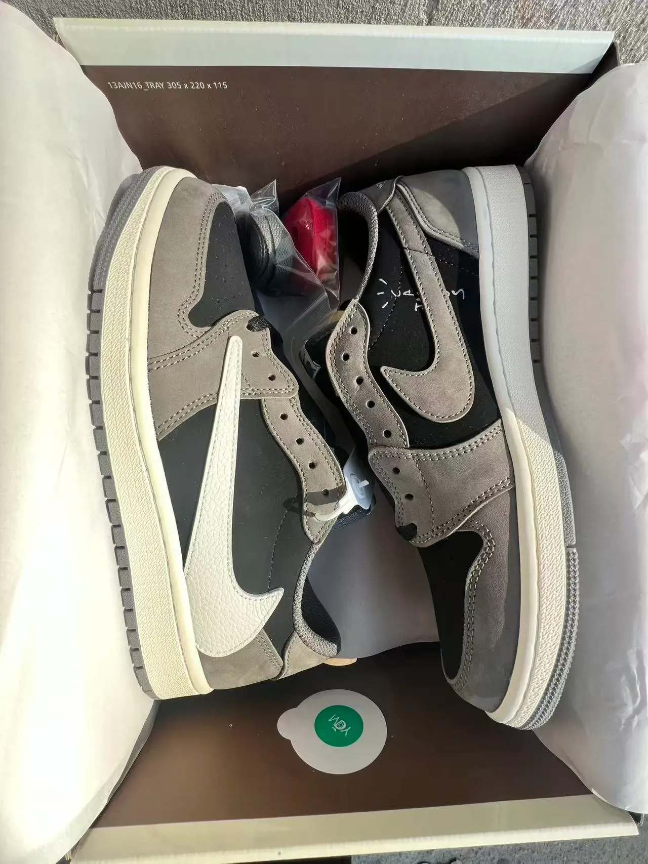 Nike Black Gray Low-Top Silhouette Mixed-Material Upper Lifestyle Sneakers 9